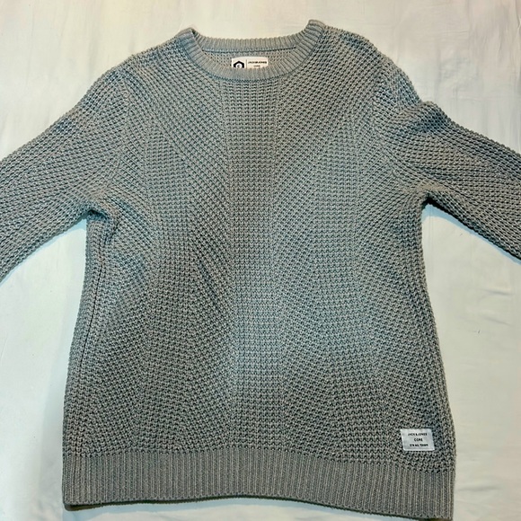 4 jack n jones long sleeve shirts in a bundle - Picture 3 of 8